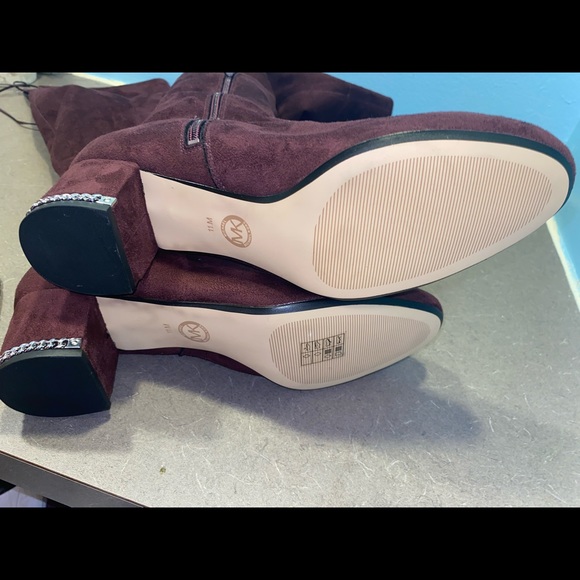 Newly worn, burgundy suede Michael Kors boots, Excellent condition - Picture 9 of 11